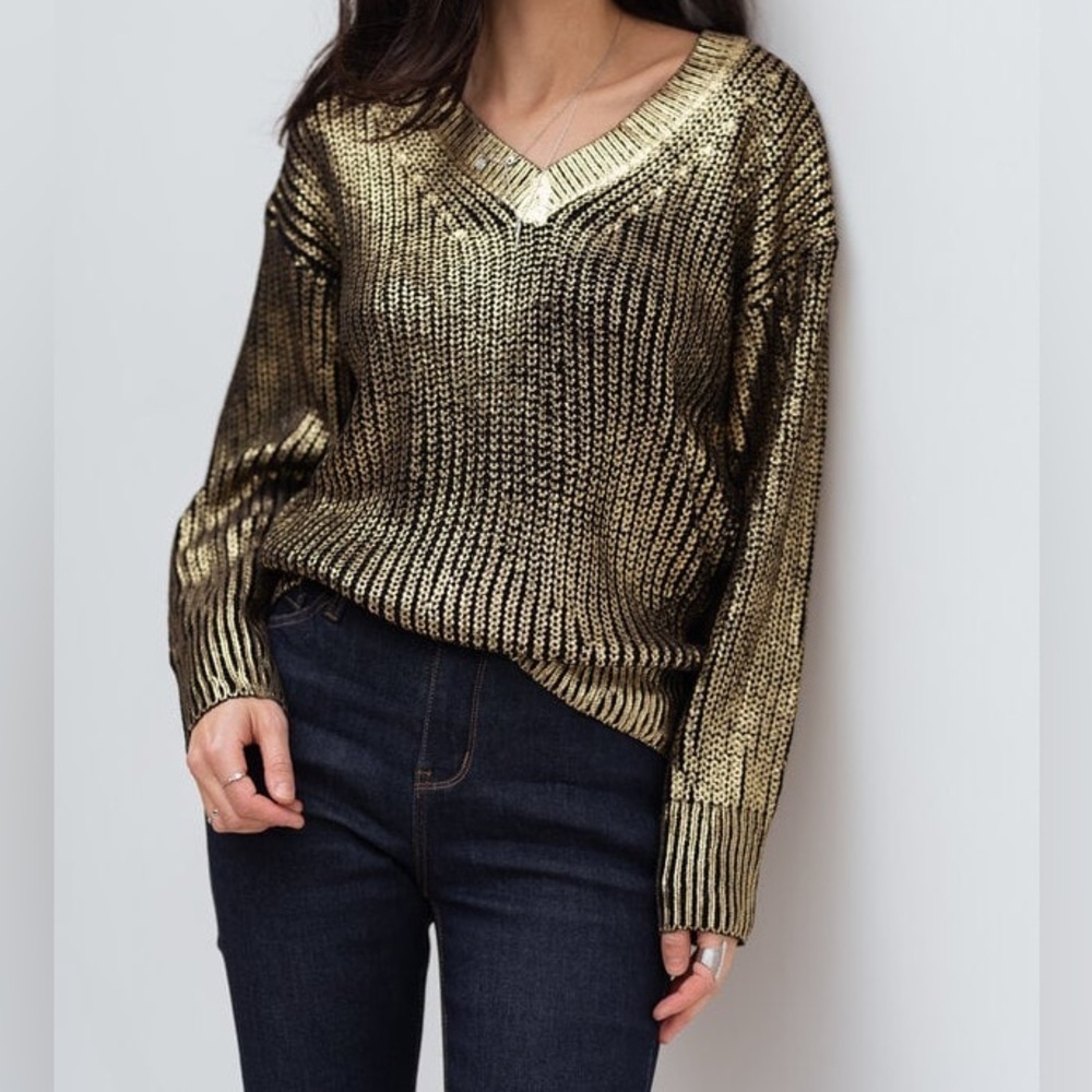 Chic Black and Gold V-Neck Sweater - Picture 11 of 13
